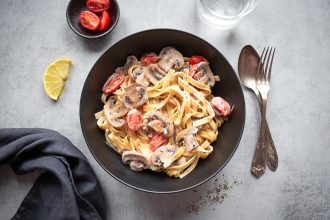 Makaronai su pievagrybiais