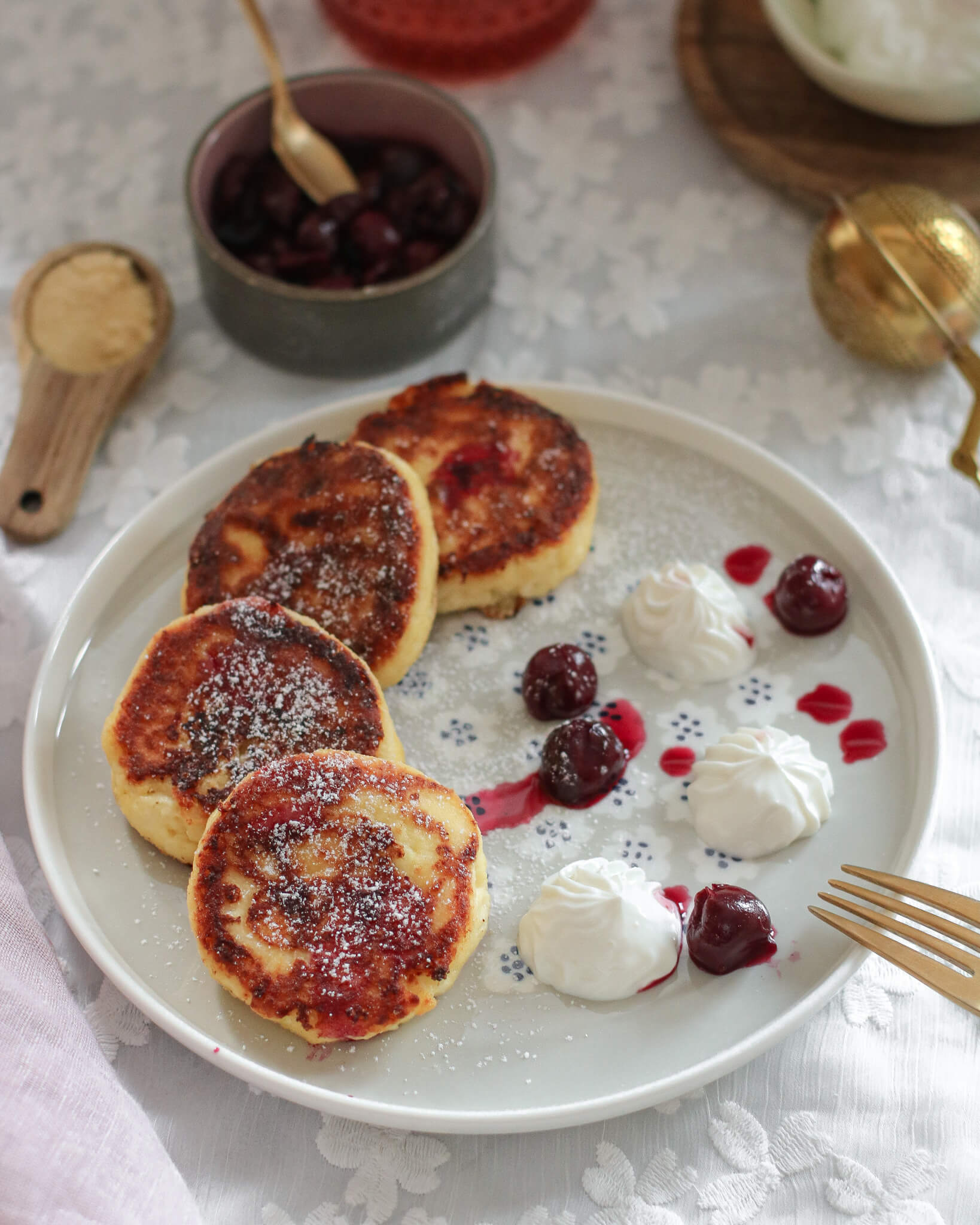 varškėčiai su kukurūzų miltais