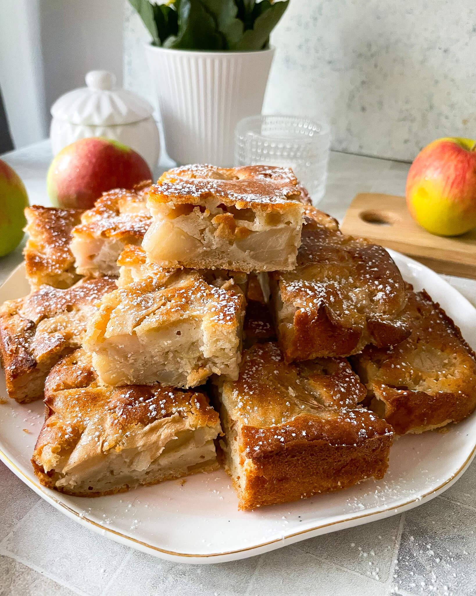 Greitas obuolių pyragas