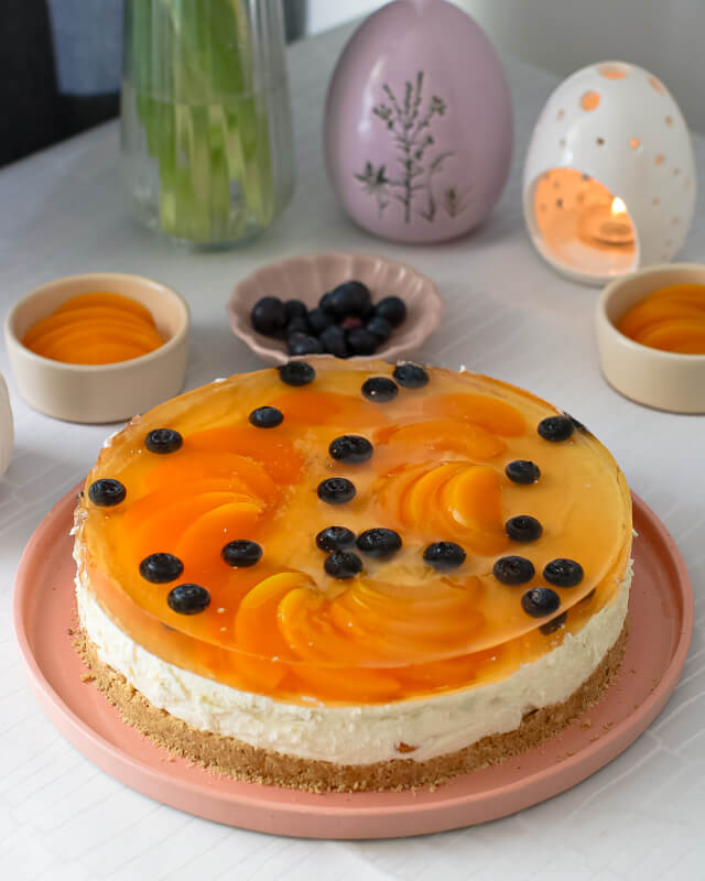 Nekeptas varškės tortas su žele