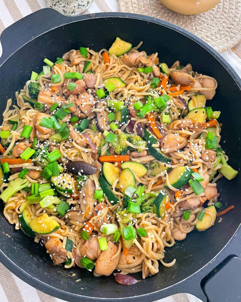 Wok makaronai