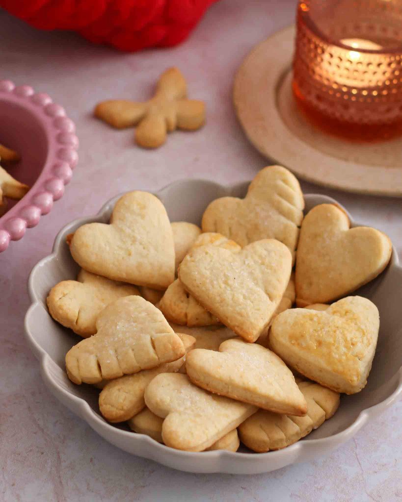 Trapūs sausainiai su grietine