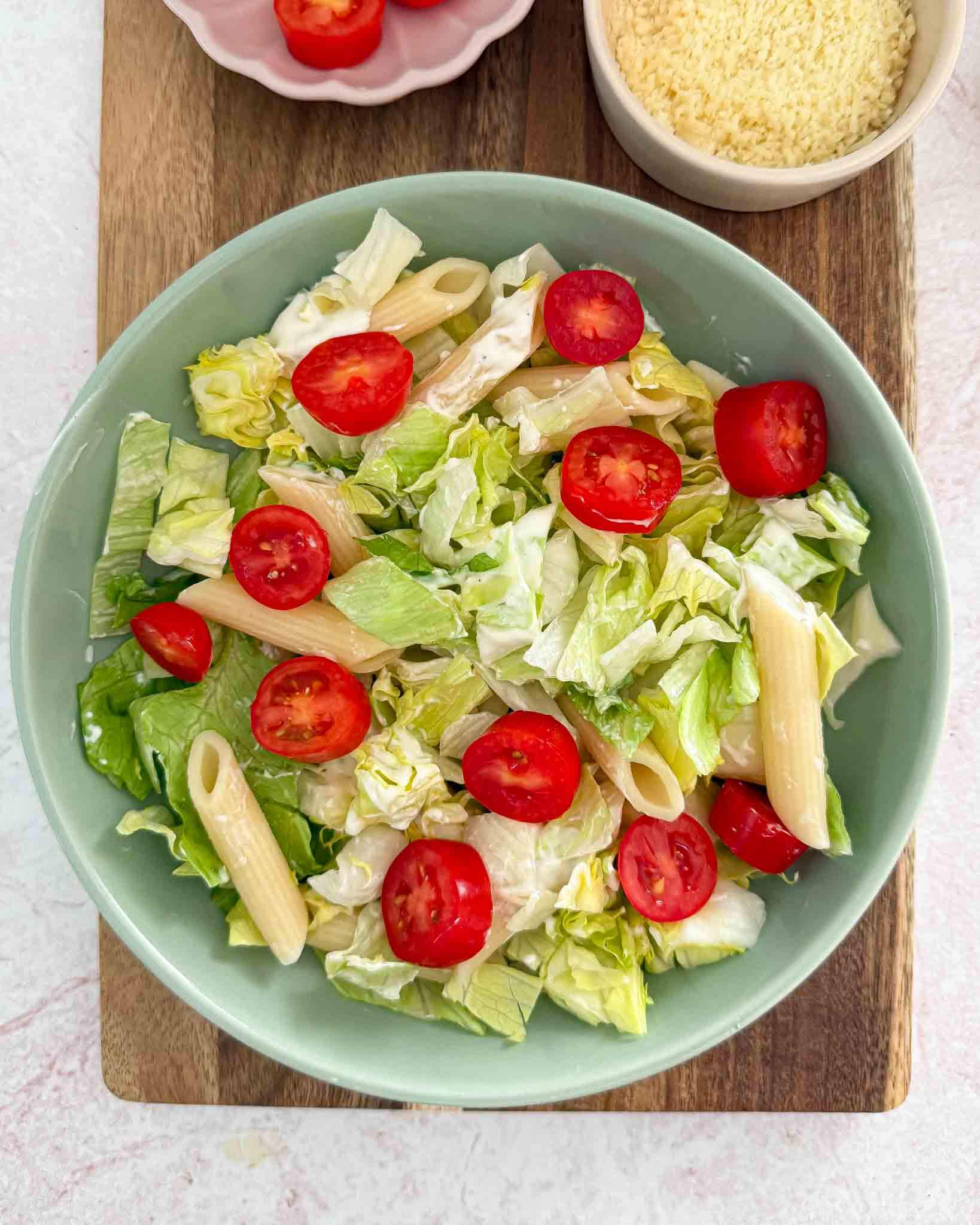 Paprastos cezario salotos