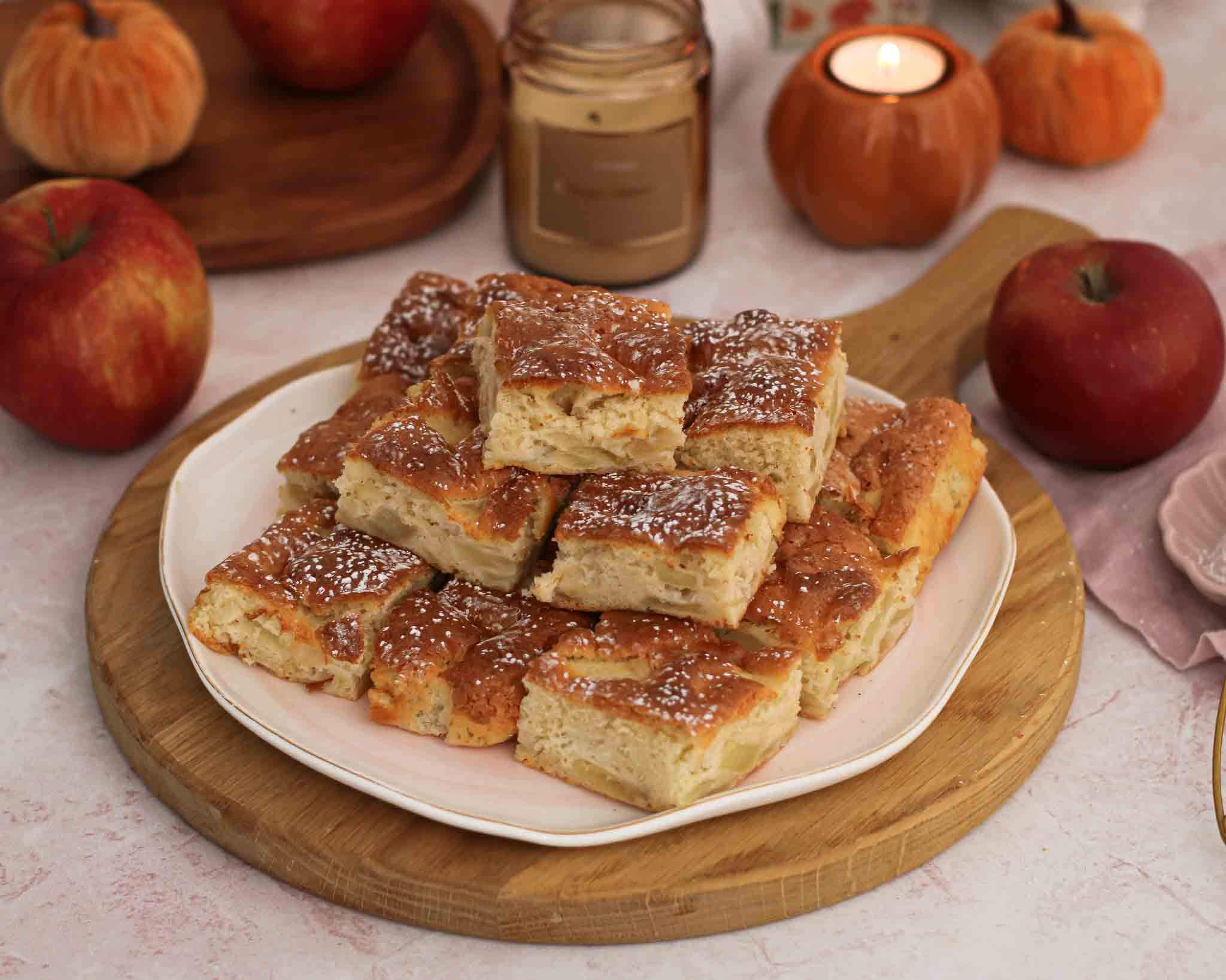 Biskvitinis obuolių pyragas