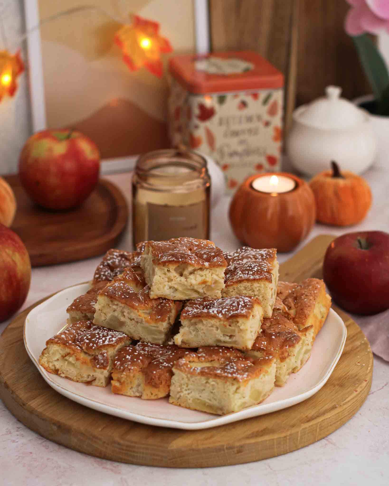 Biskvitinis obuolių pyragas