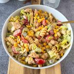 Makaronų salotos su vištiena