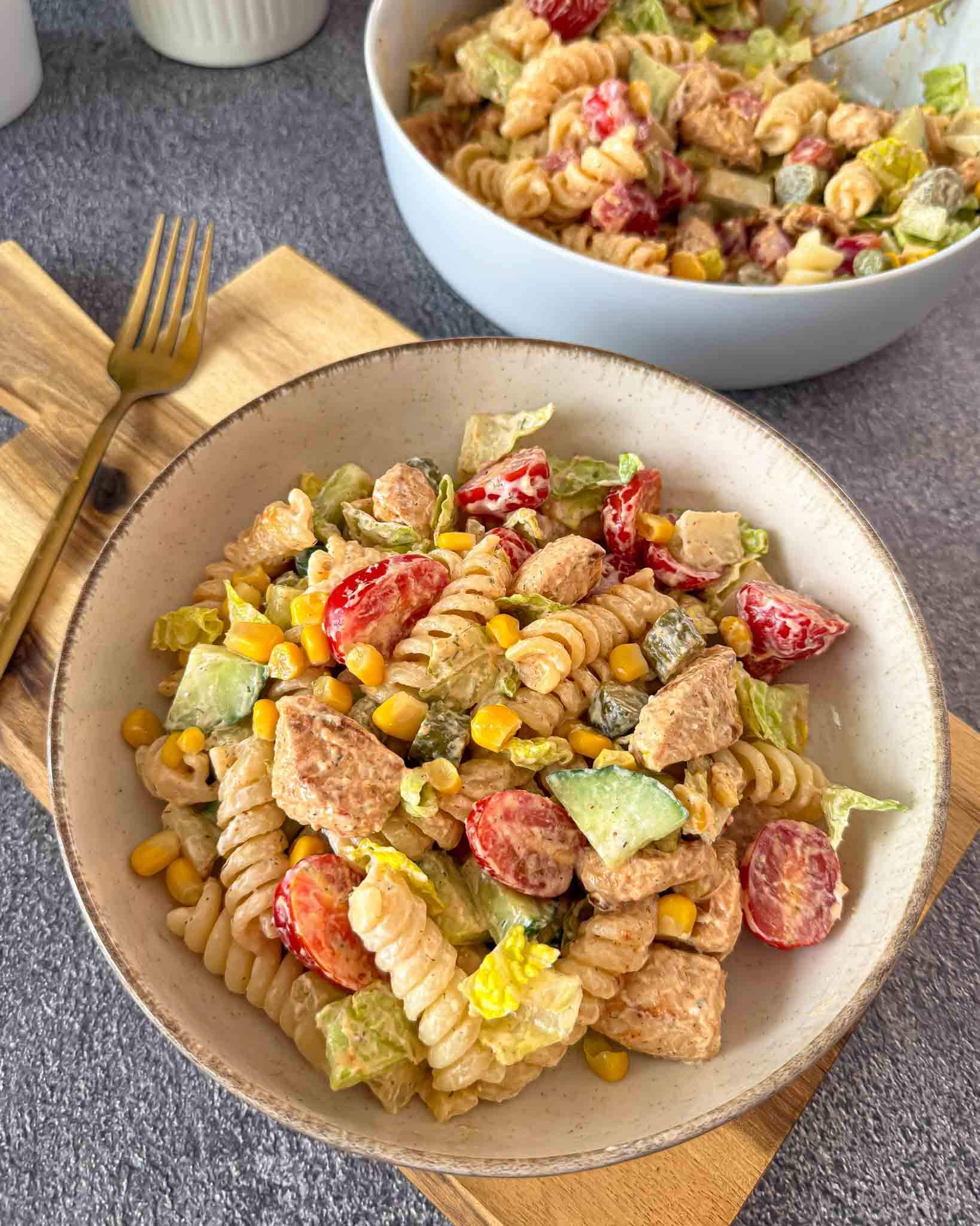 Salotos su vištiena